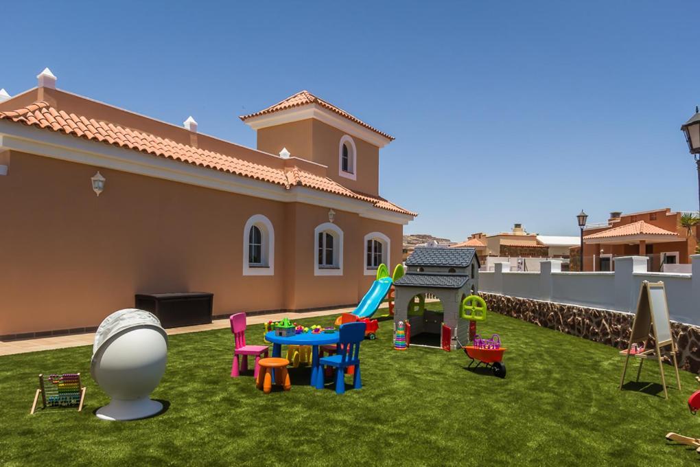Perfect For Family Holidays With Private Pool, Near Beach And Golf- Villa Ashley Costa De Antigua Zewnętrze zdjęcie